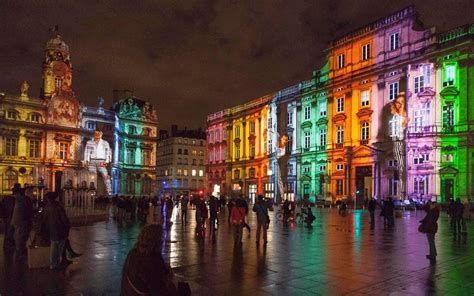 El Festival de las Luces en Lyon: Una Exploración Iluminada del Patrimonio y la Innovación Tecnológica Francesa